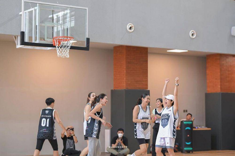 potret Nabila Syakieb dkk jadi anak basket (instagram.com/nsyakieb85)
