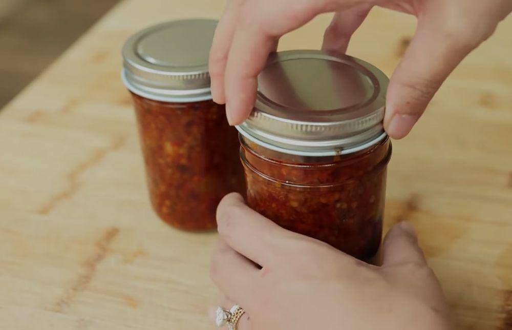 ilustrasi menyimpan sambal tomat (youtube.com/Devina Hermawan)