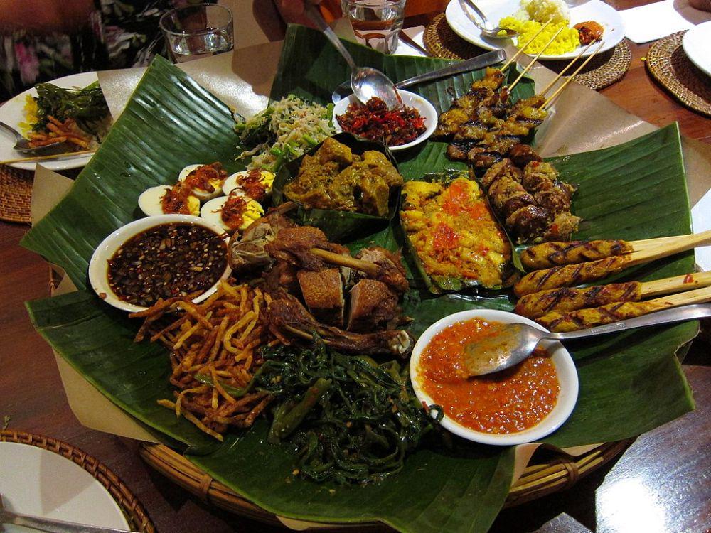 9 Makanan khas Bali yang Terkenal Lezat, Pernah Cicipi?