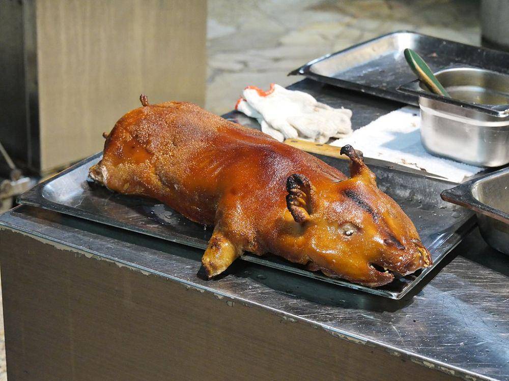 ilustrasi babi guling (commons.wikimedia.org/Peachyeung316)