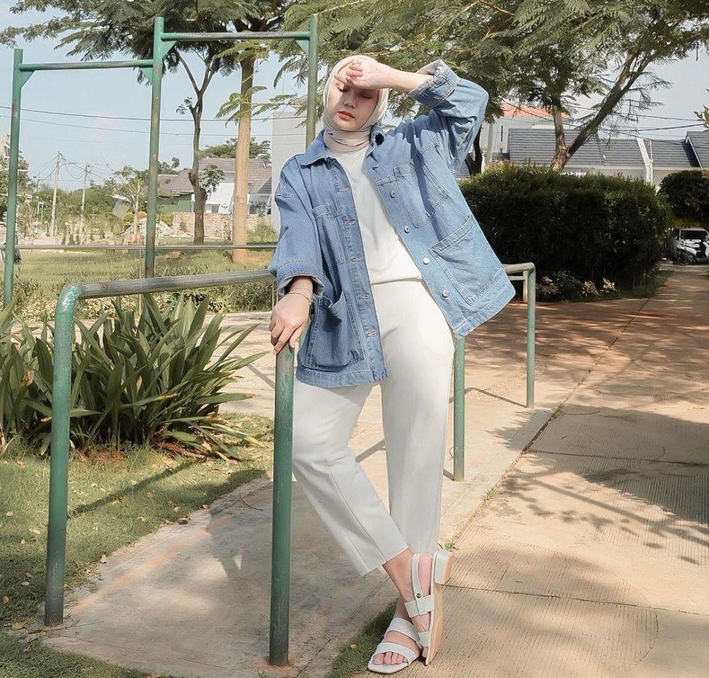 Ranie Dwi Karlina (instagram.com/raniekarlina)