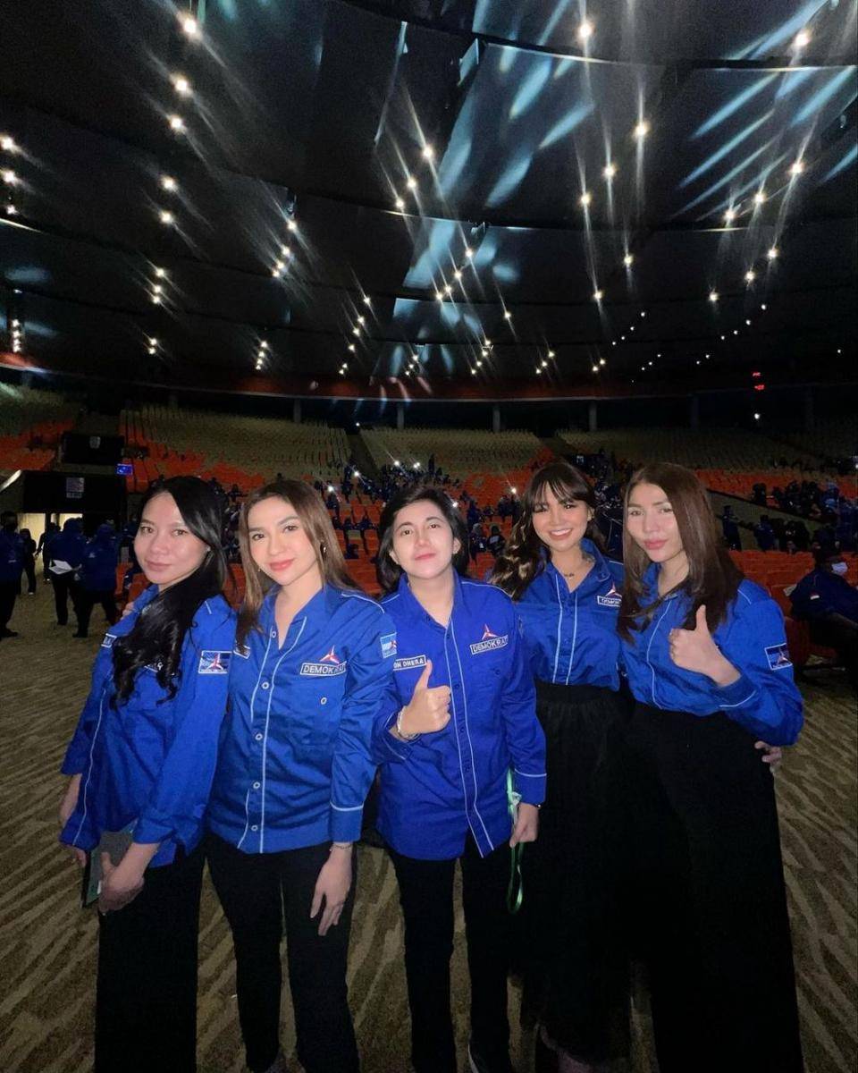 Dera Idol mendaftar sebagai bakal calon legislatif (instagram.com/derasiagian)