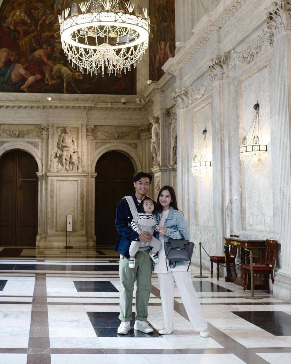 potret keluarga Dion Wiyoko (instagram.com/fionaanthony)