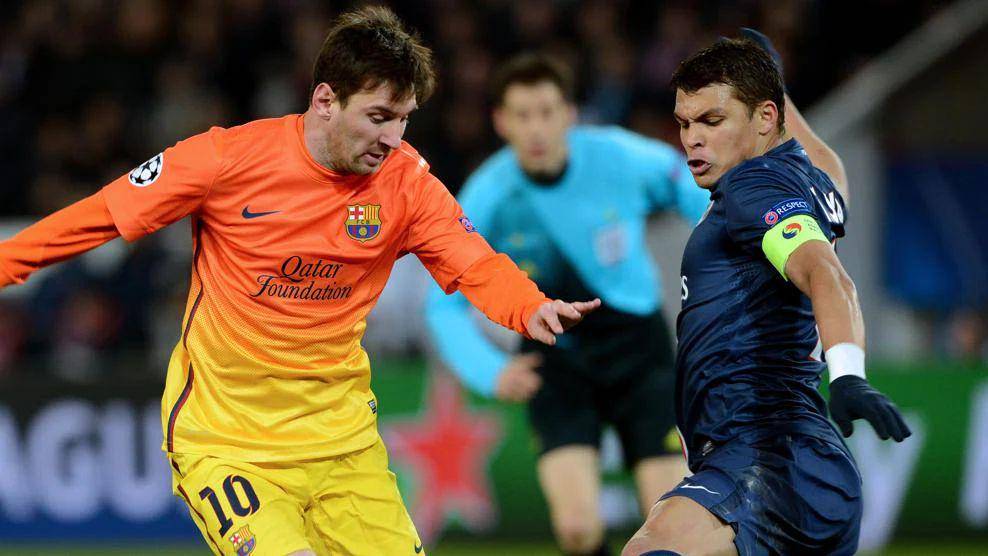 Thiago Silva bermain melawan Barcelona. (uefa.com)