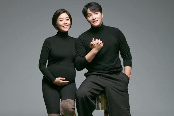 Perjalanan Cinta Min Woo Hyuk dan Lee Semi, Jadian hingga Punya 2 Anak