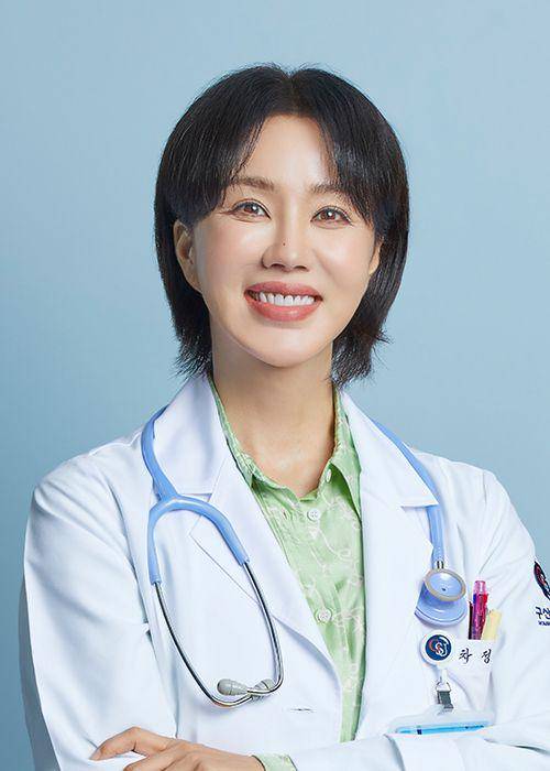 Uhm Jung Hwa di drama Doctor Cha (dok. JTBC/Doctor Cha)