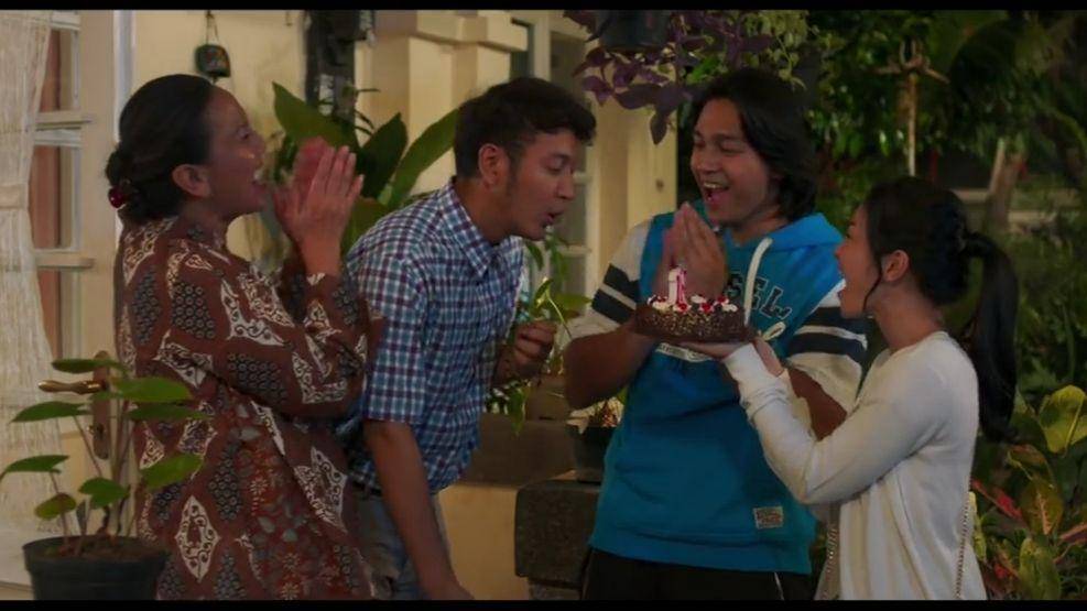 cuplikan film Dancing in the Rain (dok. Screenplay Films/Dancing in the Rain)