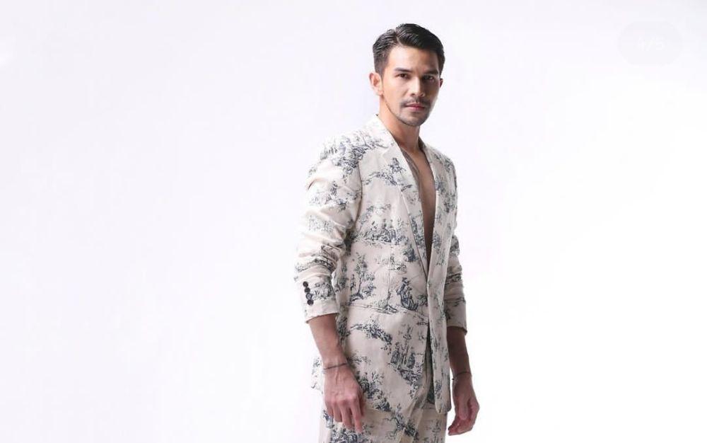 7 Potret Terkini Jonathan Frizzy setelah Bercerai, Hot Papa Idaman!