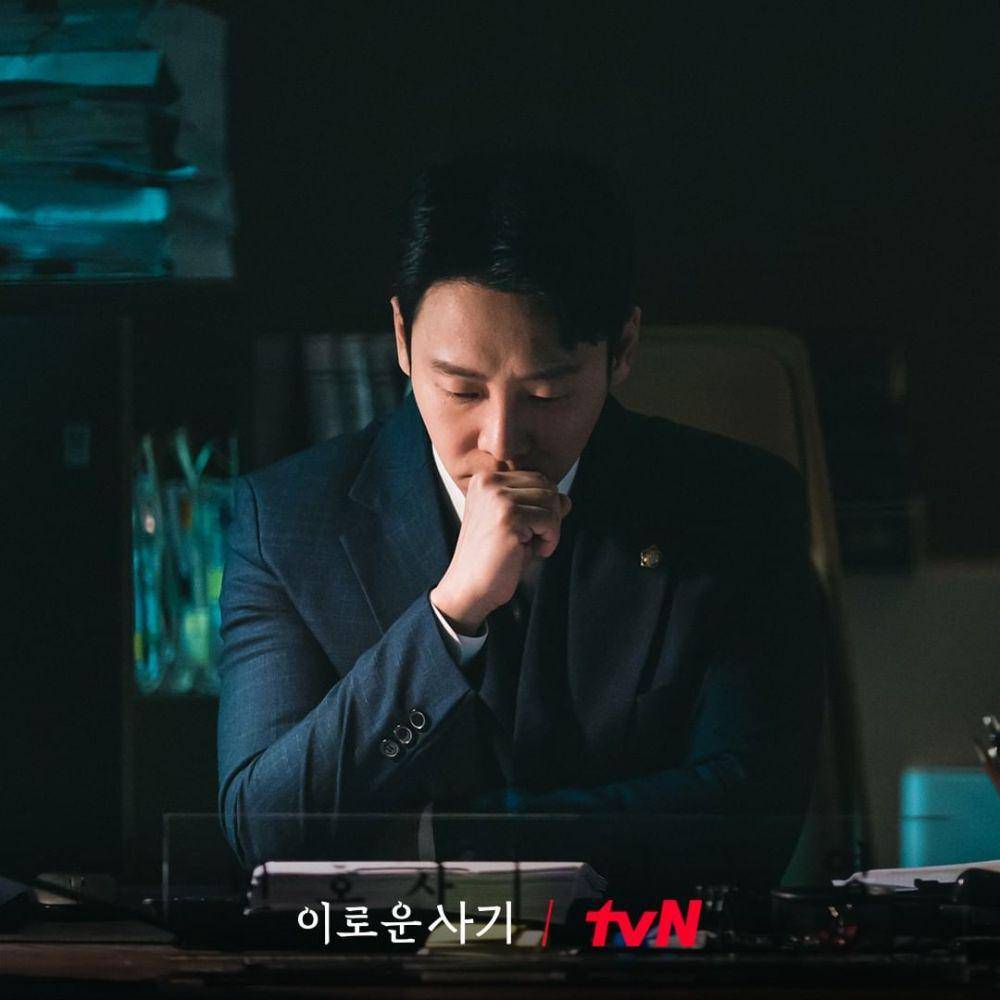 Kim Dong Wook di drama Delightfully Deceitful (instagram.com/tvn_drama)