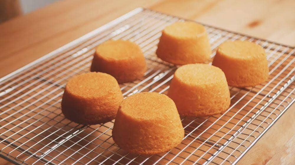 ilustrasi french lemon soft cake (youtube.com/糖餃子Sweet Dumpling)