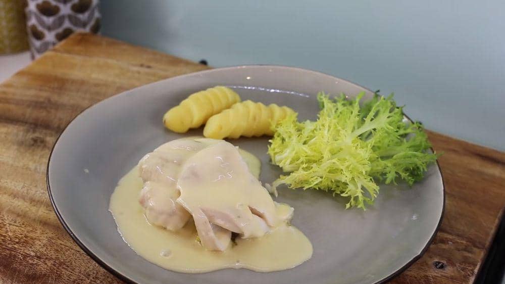 ilustrasi lemon sole with butter velouté (youtube.com/French Cooking Academy)