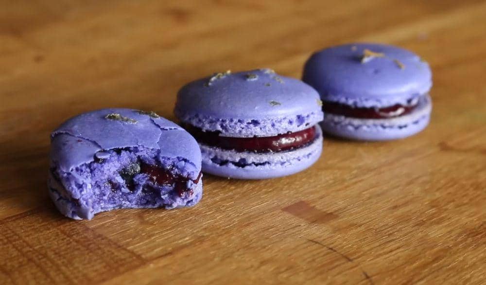 ilustrasi blueberry lemon french macaron (youtube.com/sweetco0kiepie)