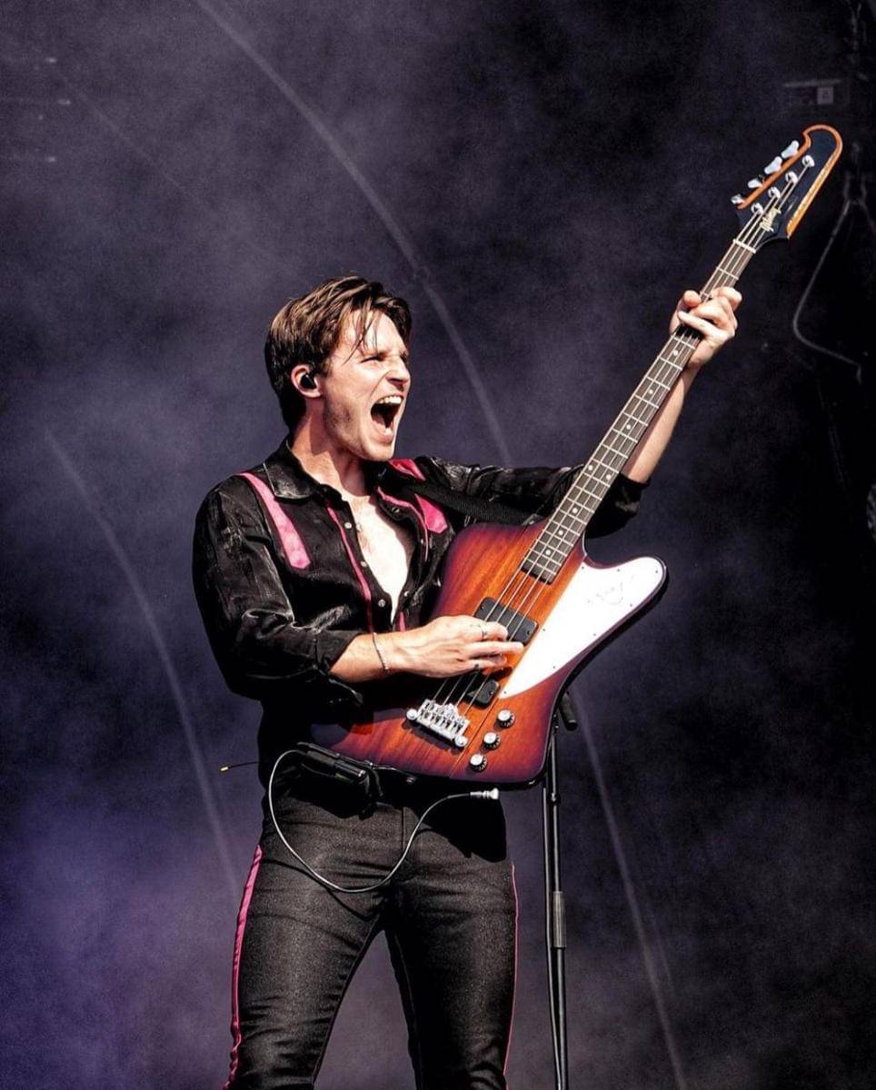 Jed Elliott (instagram.com/jedstruts)