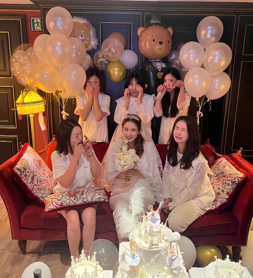 potret bridal shower Lee Da Hae (instagram.com/leedahey4eva)