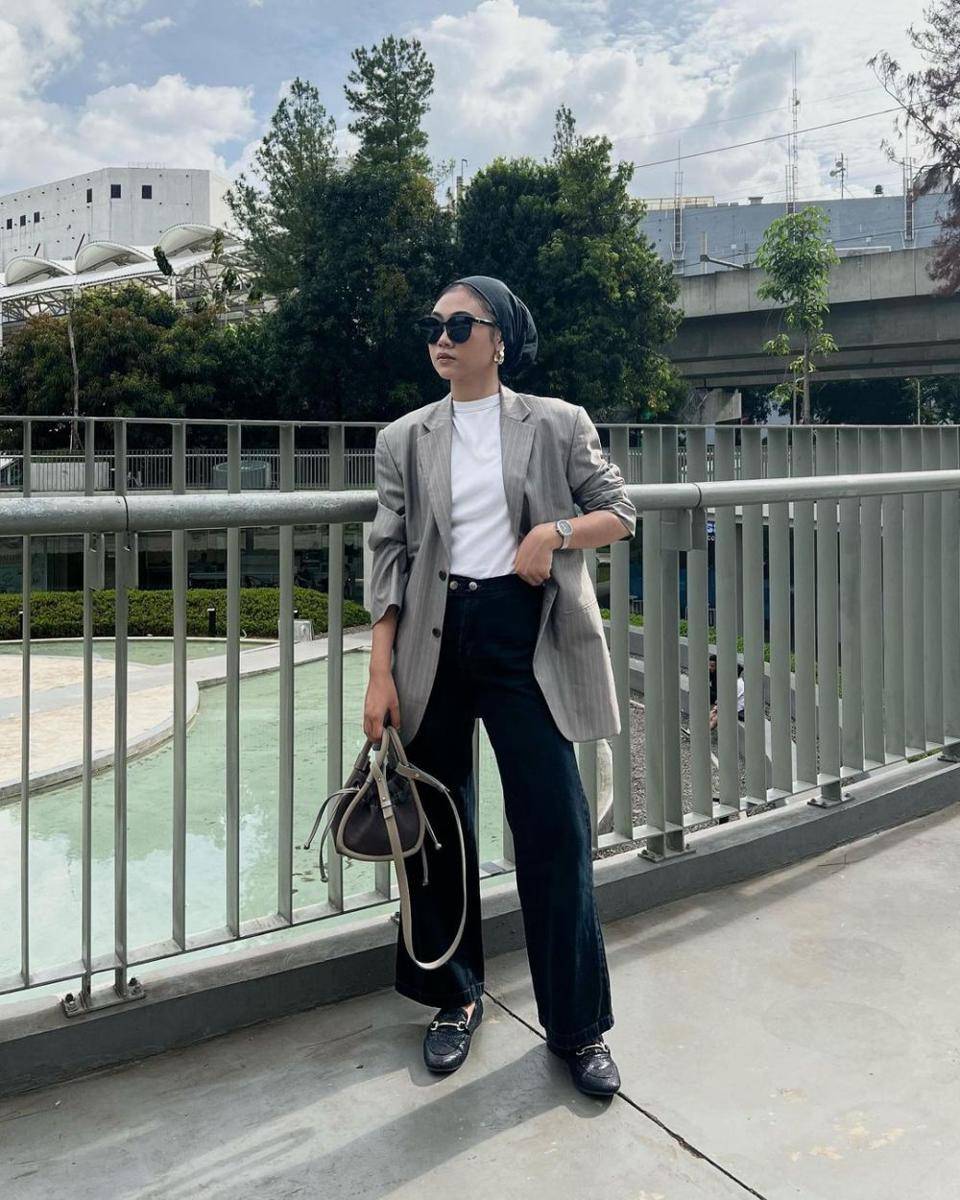inspirasi gaya formal ala Sherly Rumamby (instagram.com/sherlyrumamby)