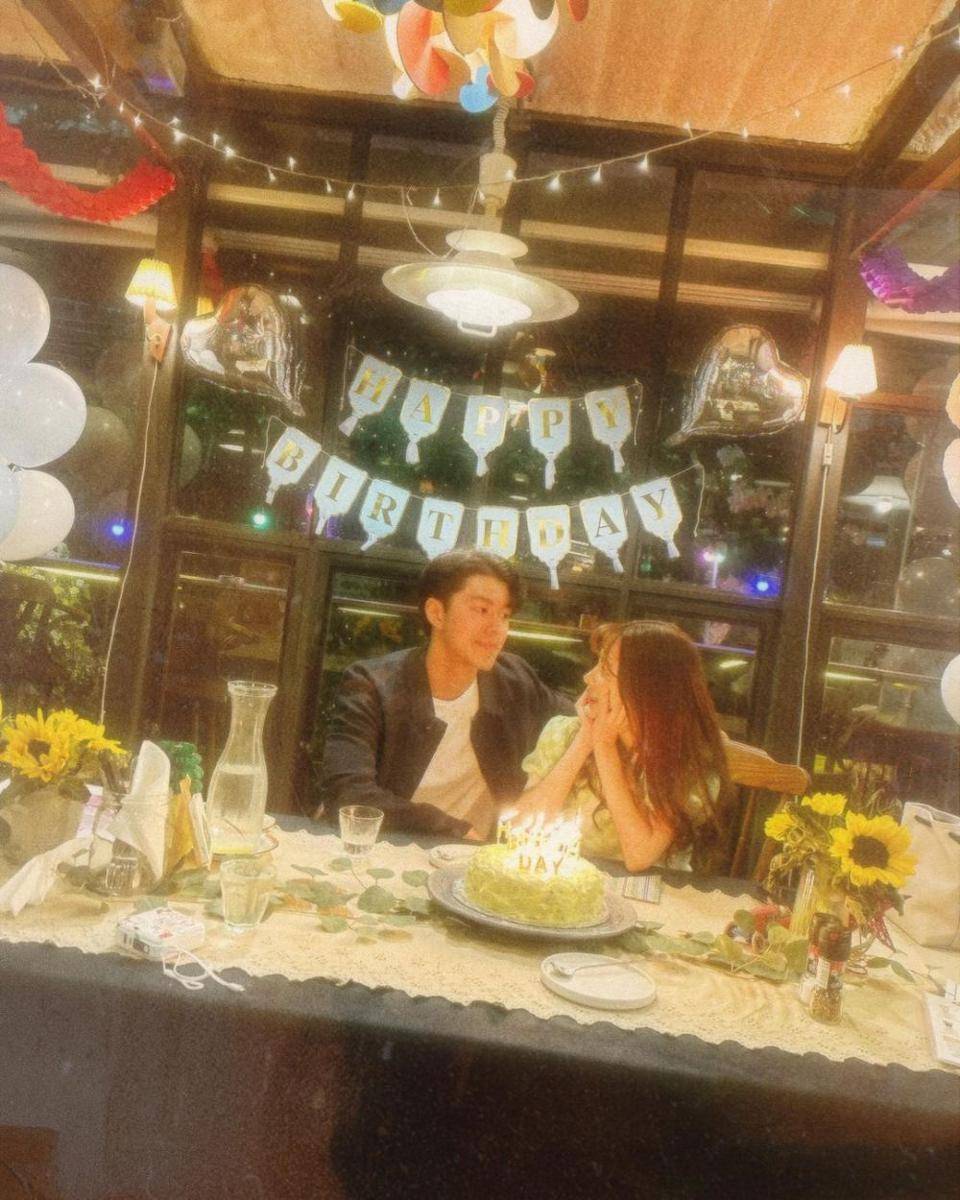 potret Perayaan Ulang Tahun Nine Naphat ke-27 bersama Baifern Pimchanok (instagram.com/baifernbah)