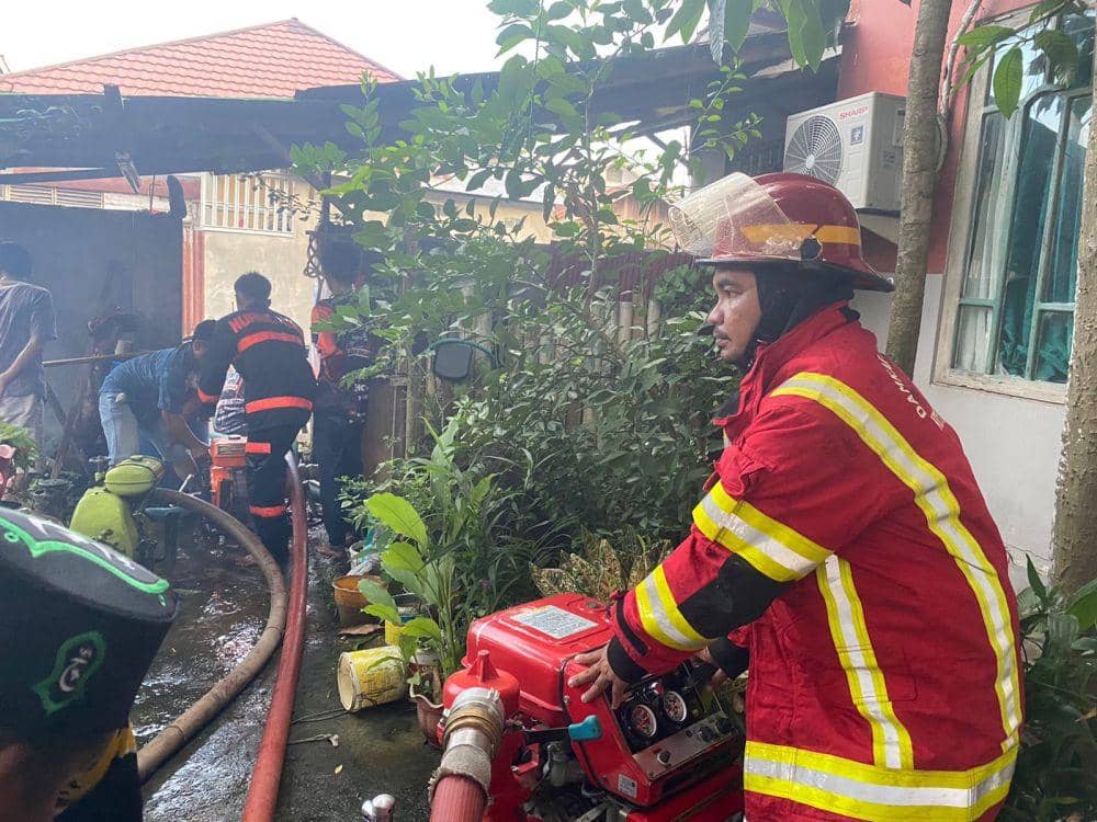 Ini Kisah Suka Duka Personel Damkar di Banjarmasin