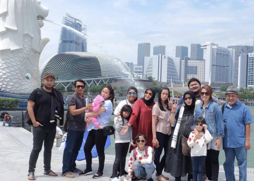potret kenangan Ussy dengan sang adik (instagram.com/ussypratama)