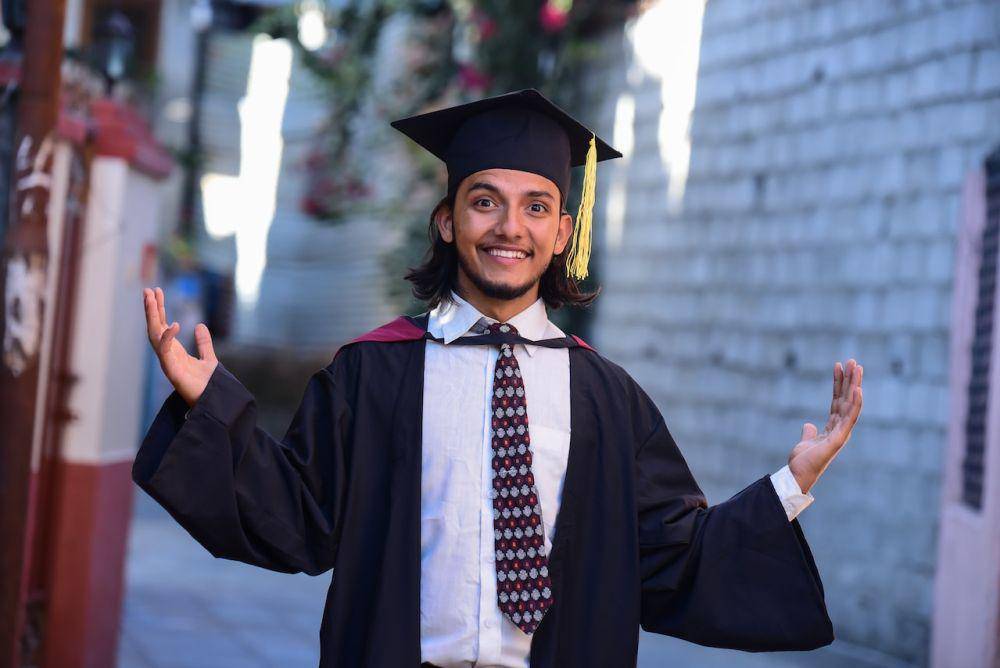 ilustrasi wisuda (pexels.com/Uddab Bogati)