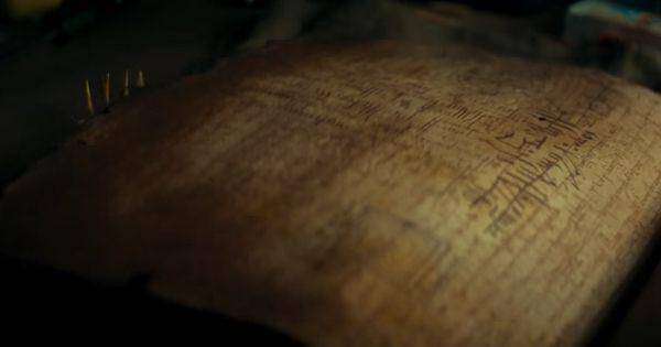 Buku Necronomicon dalam kondisi terbuka ( Dok. Warner Bros / Evil Dead Rise )