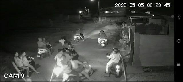 Rekaman CCTV merekam komplotan pelaku teror busur di Makassar. (Istimewa)