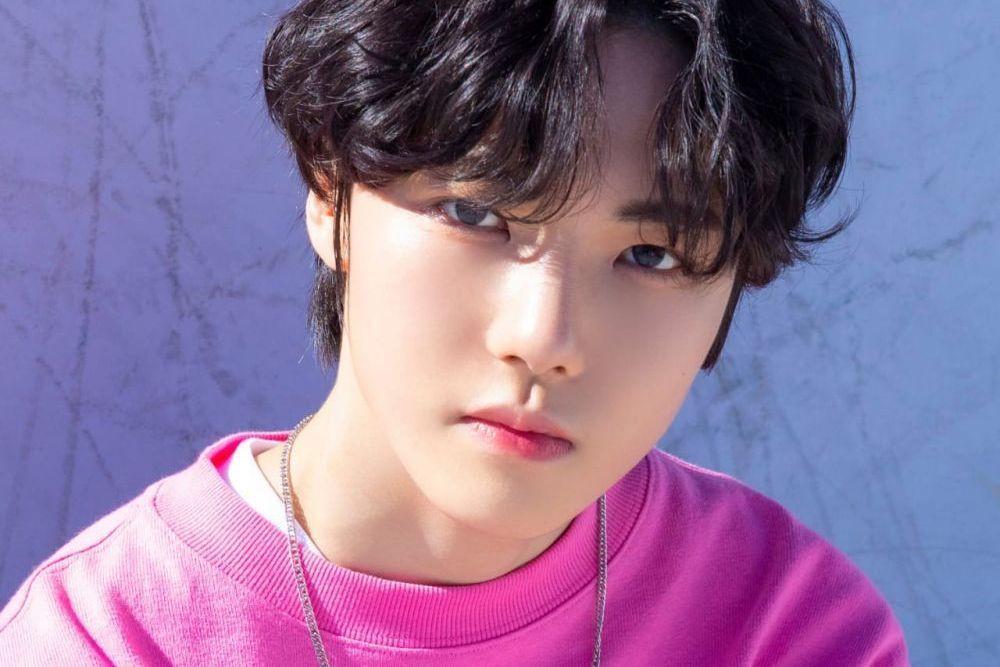 Baru Debut Sebulan, Junghoon Xikers Hiatus karena Cedera