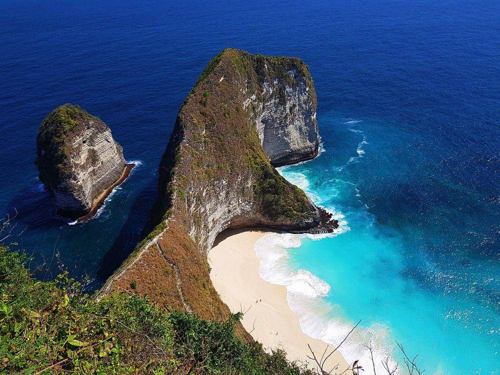 Pantai Kelingking, Nusa Penida (commons.wikimedia.org/Dini Rosyadah Tridya)