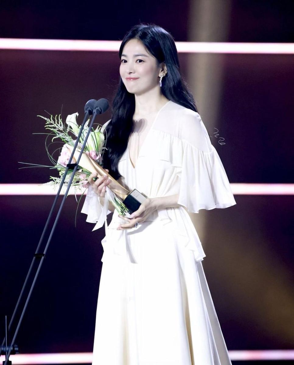Song Hye Kyo (instagram.com/kyo1122)