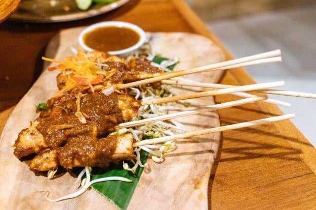 ilustrasi satai ayam (en.photo-ac.com/sevenluckygods)