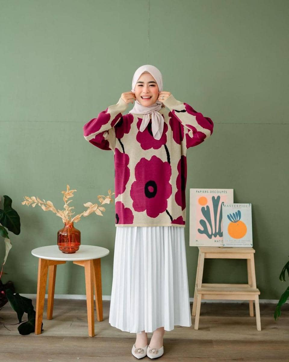 inspirasi hijab ala Azkia Akbar (instagram.com/azkiaakbarrr)