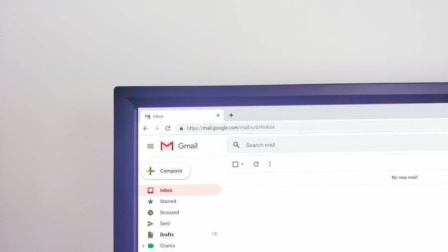 ilustrasi Gmail (unsplash.com/Krsto Jevic)