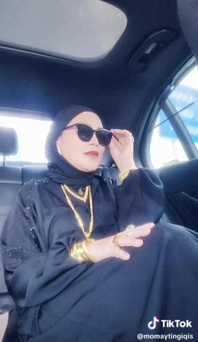 potret ibu Ayu Ting Ting tampil mewah (tiktok.com/momaytingiqis)
