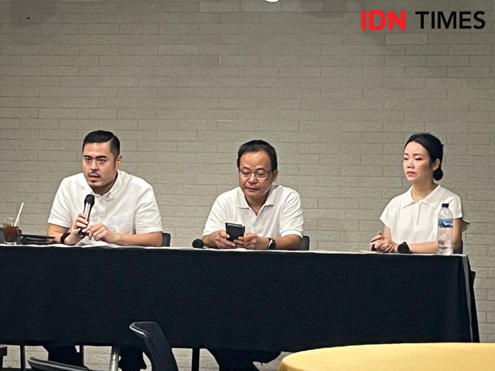 CEO Retail and Hospitality Sinar Mas Land, Fariyanto Nickholas Sonda menjelaskan terkait perluasan DP Mal Semarang, Minggu (7/5/2023). (IDN Times/Anggun Puspitoningrum)