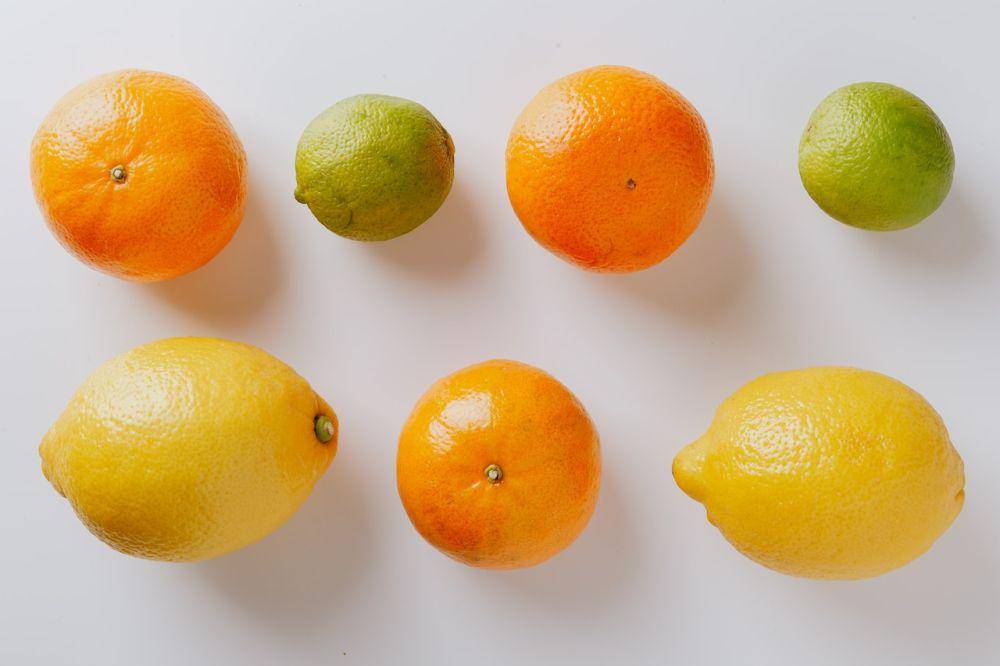 ilustrasi buah jeruk, lemon, dan nipis (pexels.com/Karolina Grabowska)