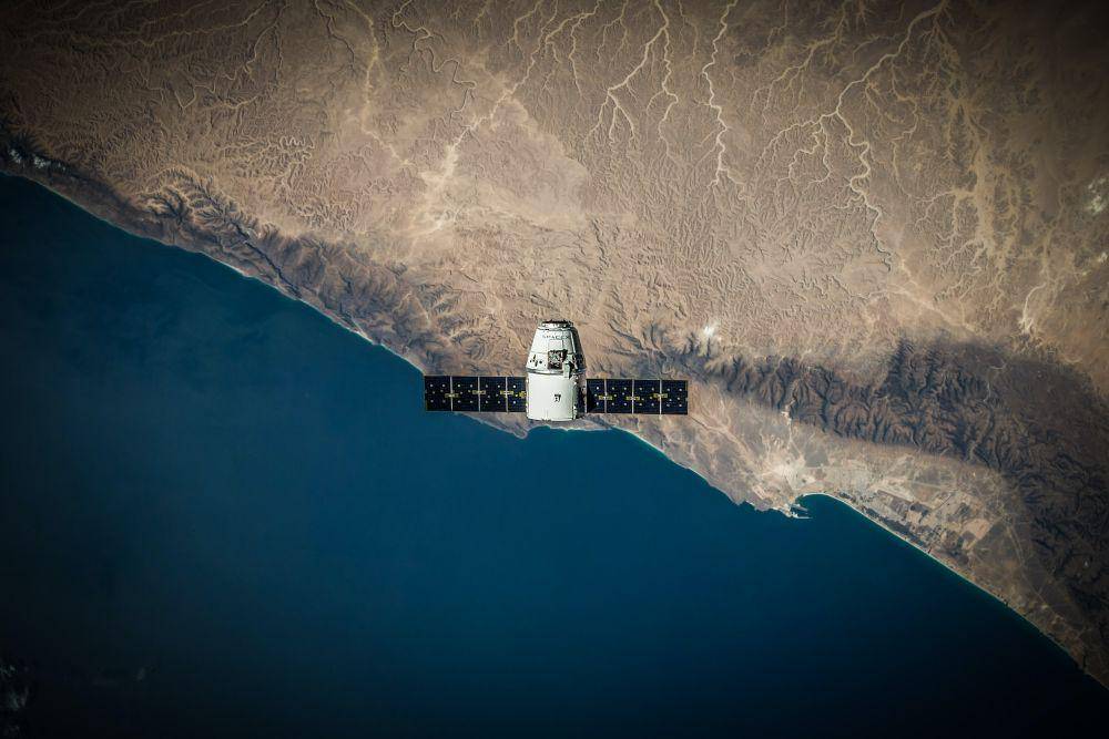 ilustrasi ISS (unsplash.com/@spacex)