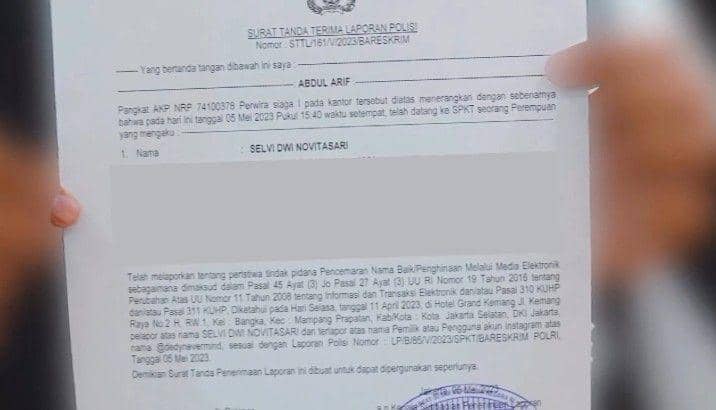 Berkas laporan kepolisian Rizky Dwi kepada pemilik akun @dedynevermind di Bareskrim Mabes Polri. (IDN Times/Rizal Adhi Pratama)