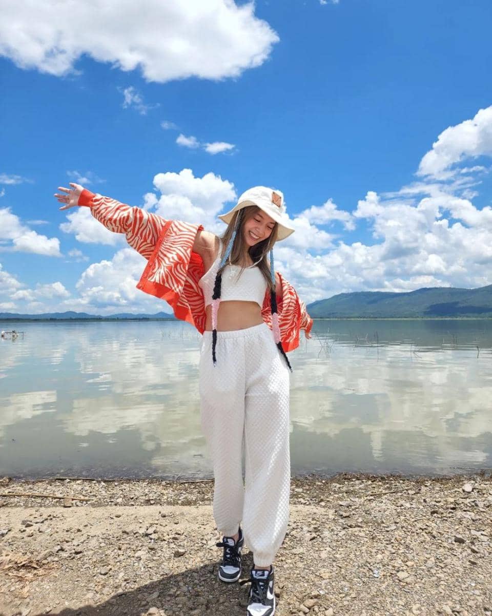 refrensi outfit ala Baitoei Zuvapit (instagram.com/iiitoei)