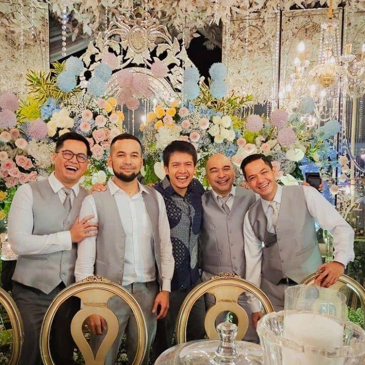 potret groomsmen dan bridesmaid di pernikahan Sahrul Gunawan (instagram.com/dude2harlino)