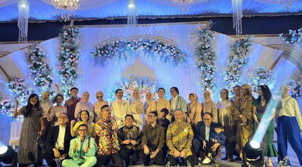 Potret Melly Goeslaw di pernikahan Sahrul Gunawan (instagram.com/melly_goeslaw)