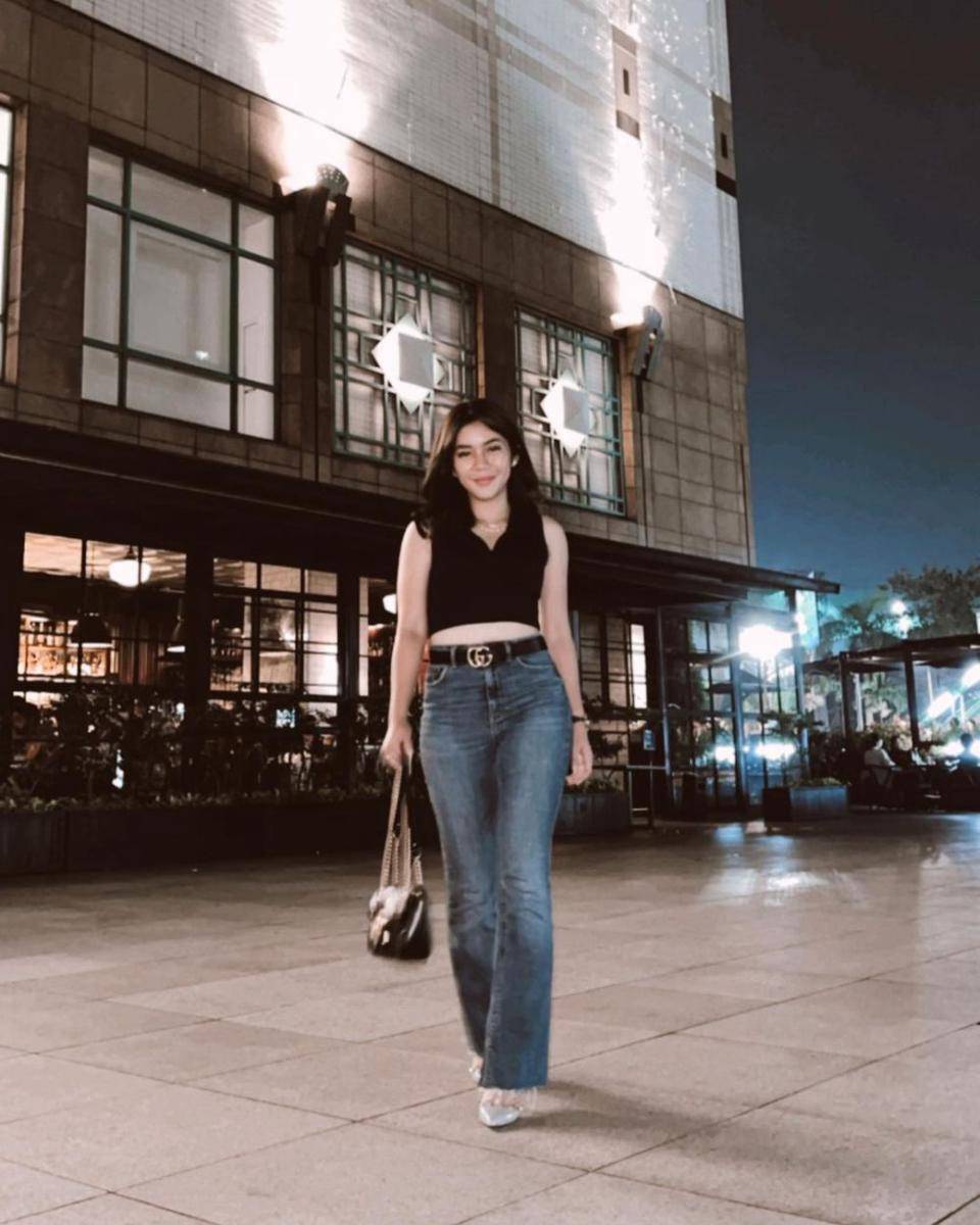 inspirasi outfit liburan ala artis jebolan IMB (instagram.com/faynabilalxndr)