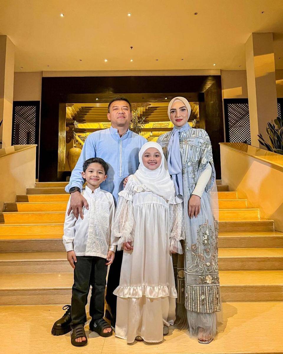 Dress brokat Ashanty. (instagram.com/ashanty_ash)