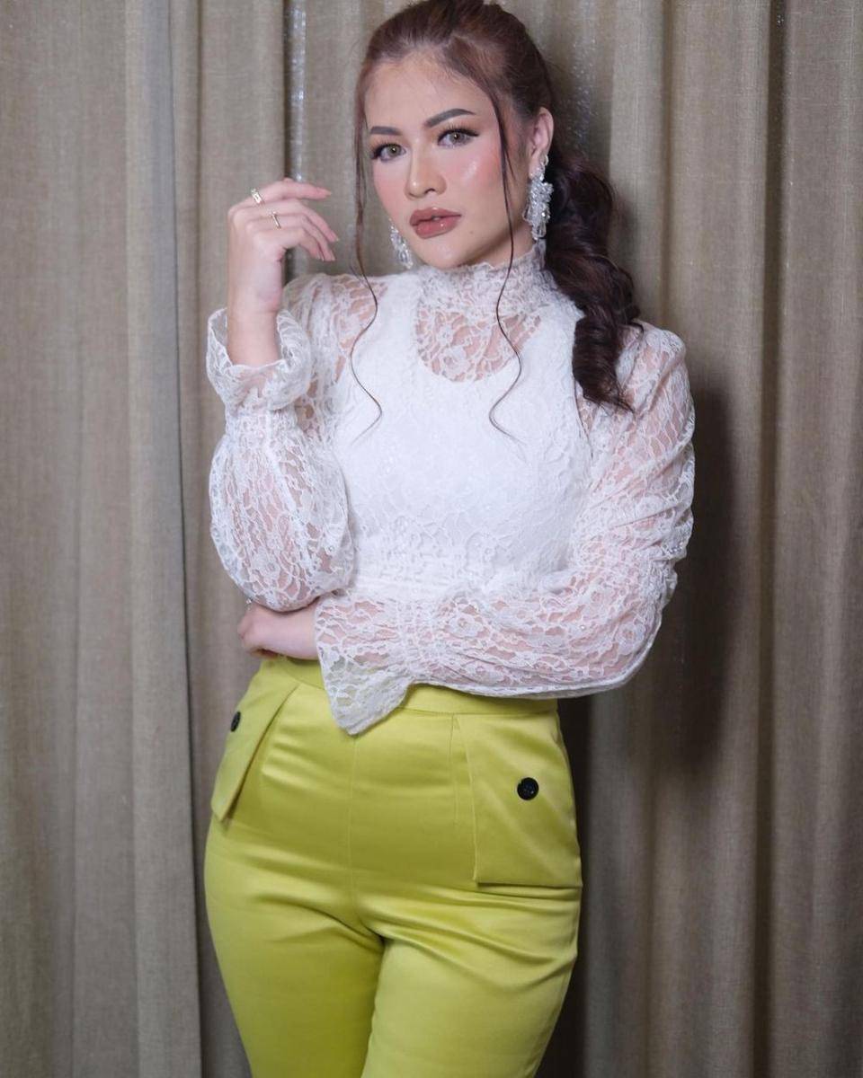 potret Hesty Klepek Klepek (instagram.com/hestyaryatura)