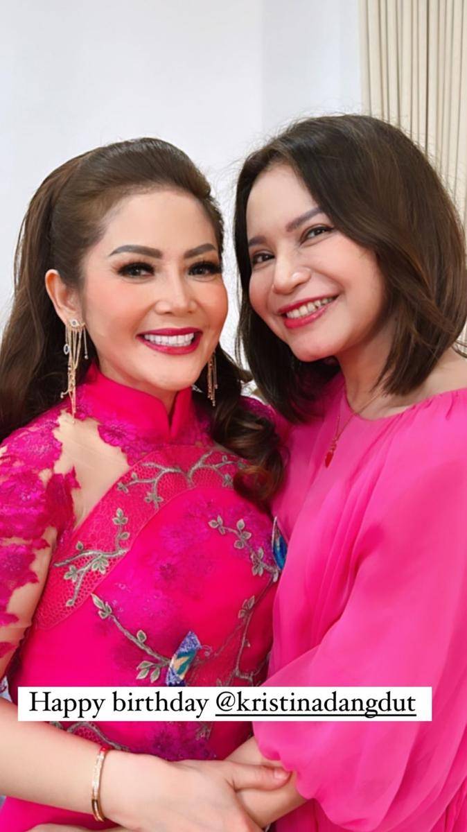 Momen ulang tahun Kristina (instagram.com/itsrossa910)