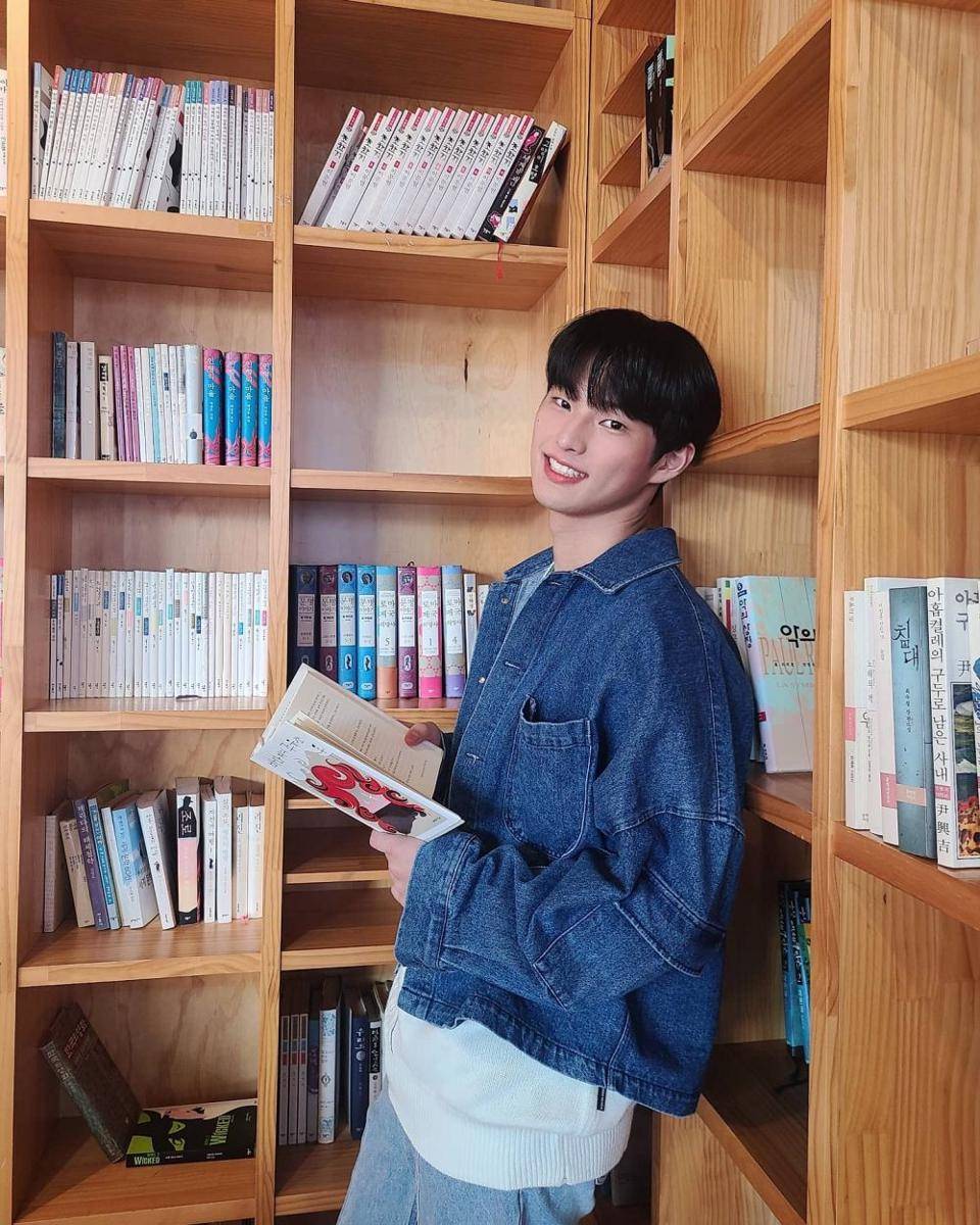 Park Tae In (Instagram.com/ehoili_)