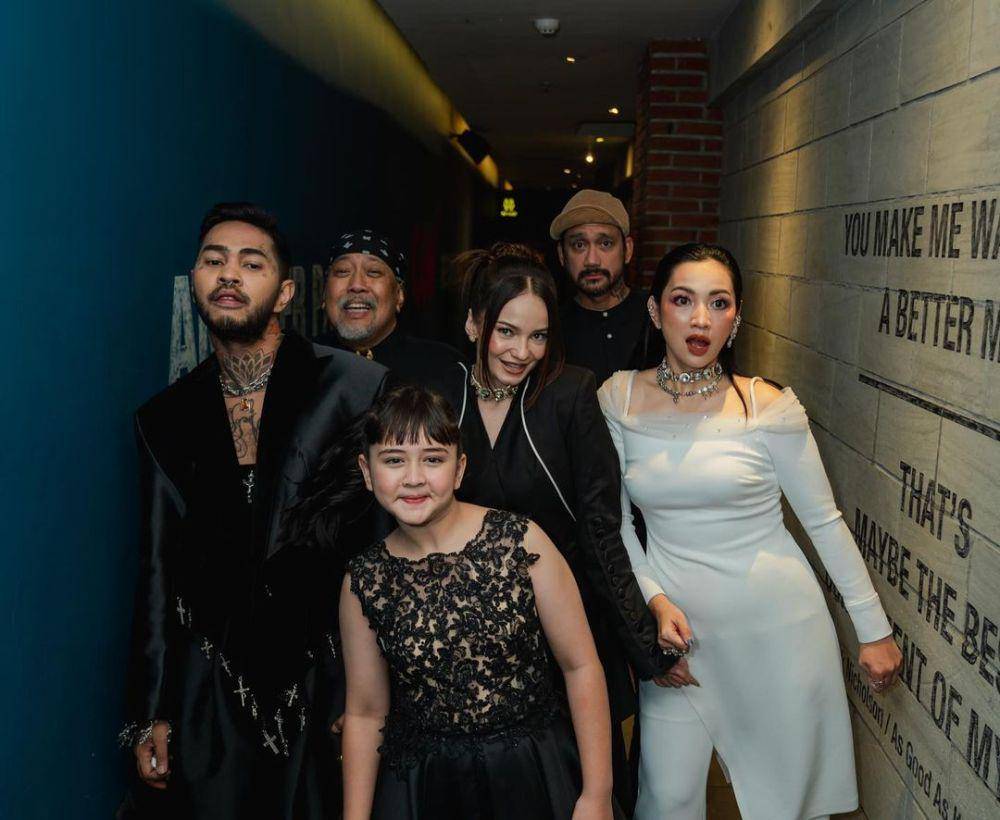 pesona Hesti Purwadinata di gala premiere Hello Ghost (instagram.com/hestipurwadinata)