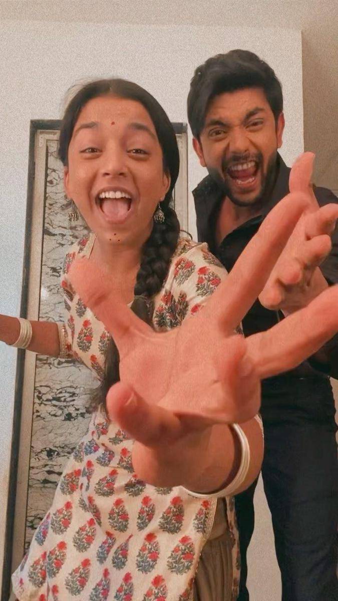 Fahmaan Khan dan Sumbul Touqeer (instagram.com/sumbul_touqeer)