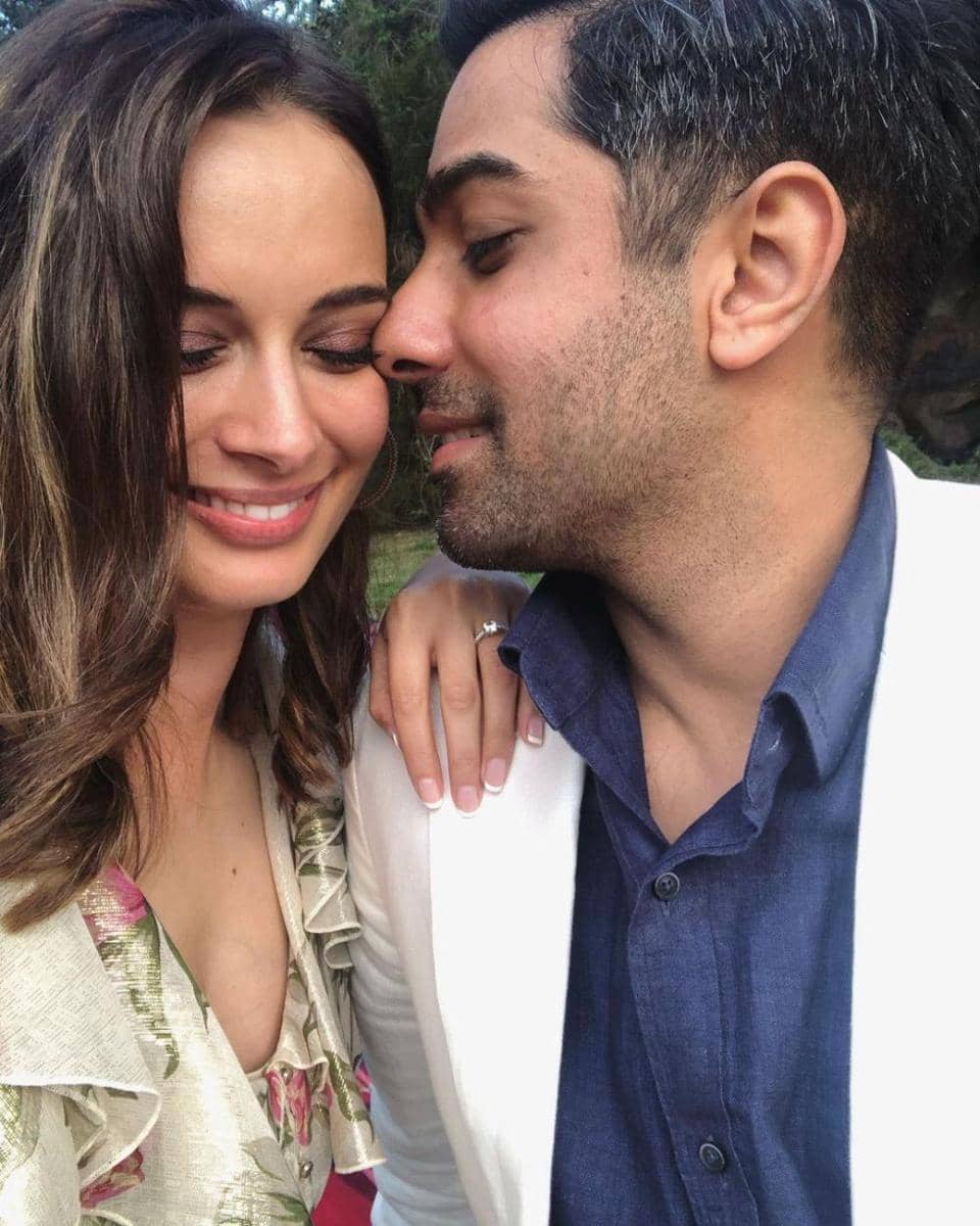 Evelyn Sharma dan suami (instagram.com/evelyn_sharma)