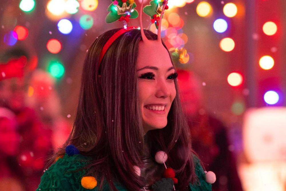 Pom Klementieff dalam film Guardians of the Galaxy Holiday Special (dok. Marvel Studios/Guardians of the Galaxy Holiday Special)