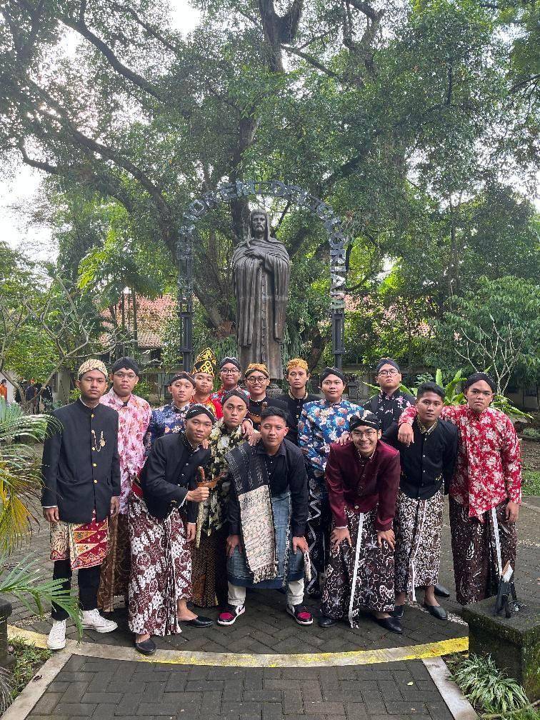 Perayaan Kelulusan SMA Kolese De Britto (Dok. Istimewa/johanesadim)