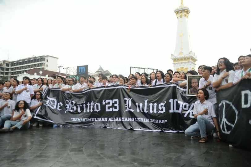 Perayaan Kelulusan SMA Kolese De Britto. (Dok. Istimewa/yohanespaskall_)